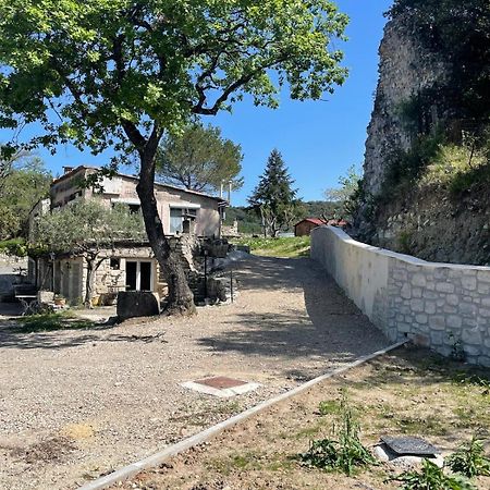 Le Castellas - Gite En Pleine Nature Montmirat Esterno foto