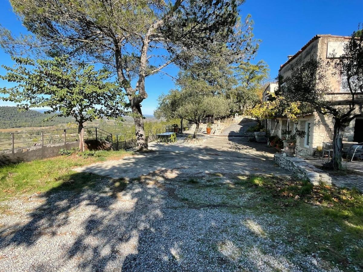 Le Castellas - Gite En Pleine Nature Montmirat Esterno foto