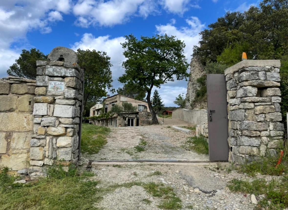 Le Castellas - Gite En Pleine Nature Montmirat Esterno foto